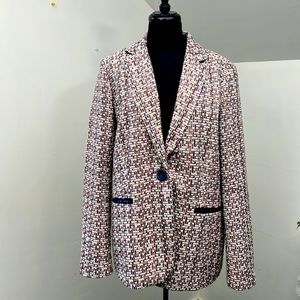Casual blazer great for jeans